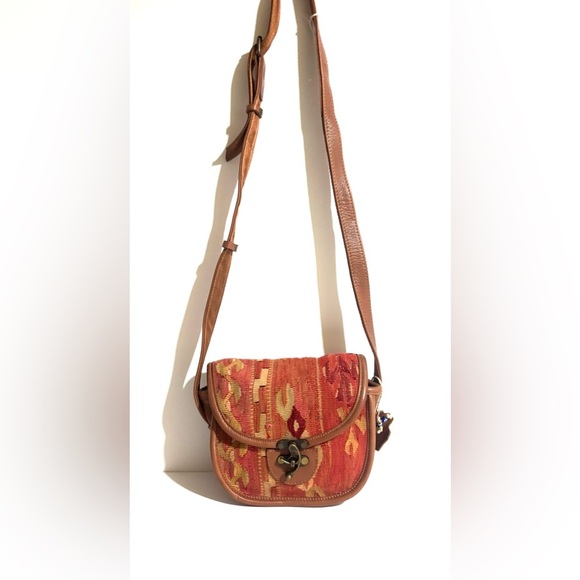 KILIM.NYC handmade wool & leather crossbody bag - Picture 1 of 14
